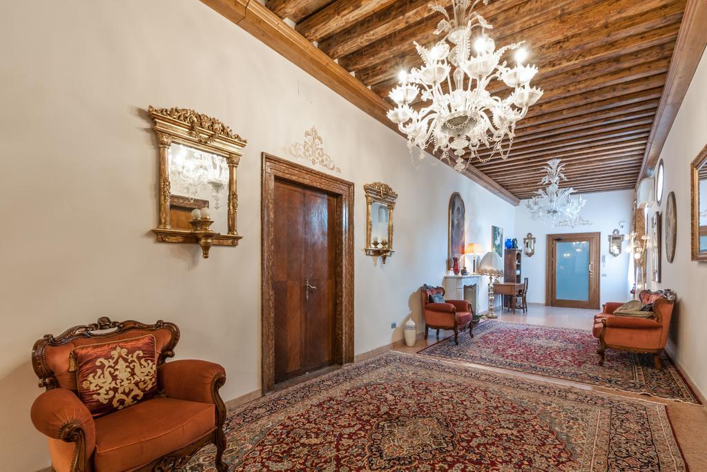 Palazzo Della Torre Apartment Venice Luaran gambar